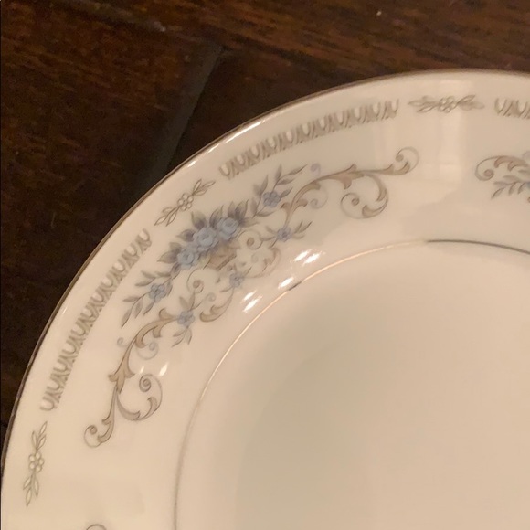 Diane Fine Porcelain China from Japan 5.5 in. bowl - Picture 2 of 6